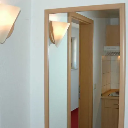 Hoefthus 17 公寓 *